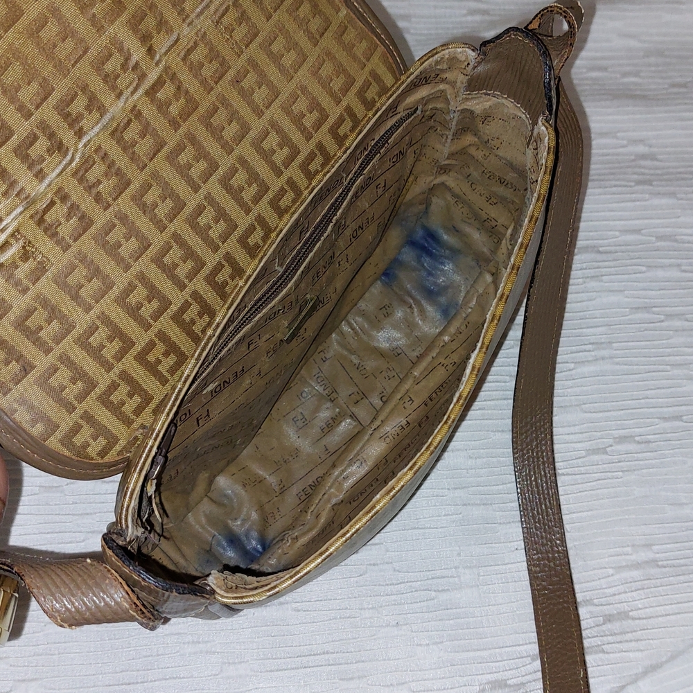 Vintage Fendi Monogram Crossbody with Brown Trim - Picture 11 of 16